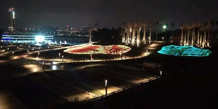 邕江南岸亮化工程一角。袁世华 摄.jpg