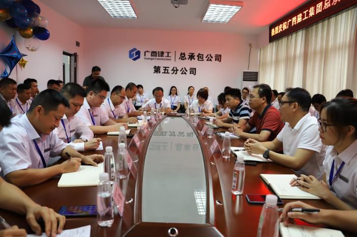 5.1座谈会现场。杨钰 摄700.JPG