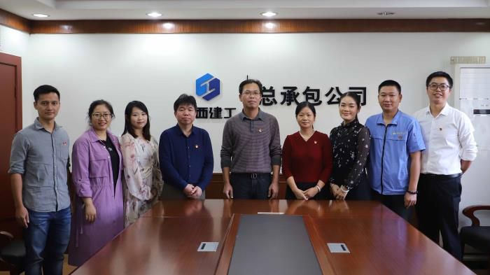 1.5合影留想。李立云 摄700.jpg