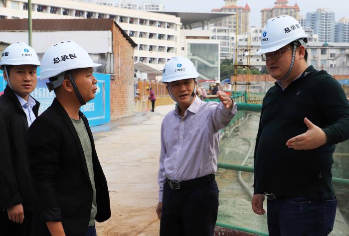 6查抄现场。侯健杰 摄700.JPG