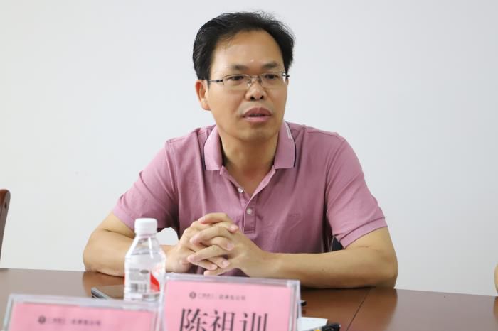 21.2陈祖训讲话。侯健杰 摄700.JPG