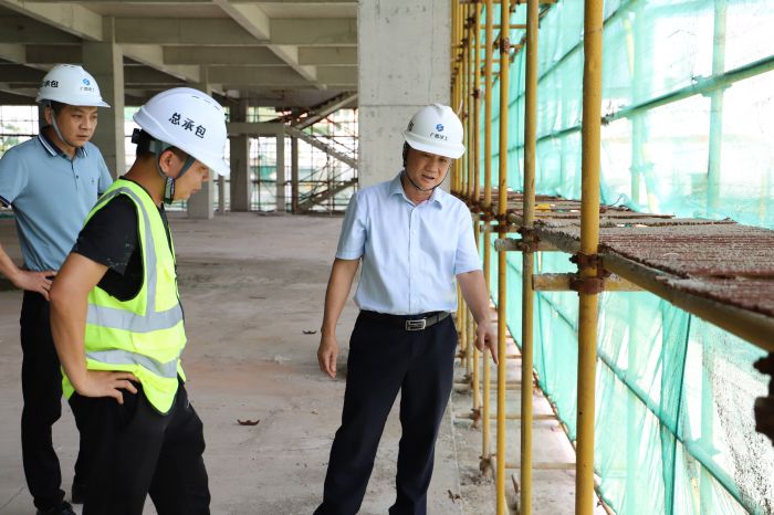 查抄现场。侯健杰 摄 (2).jpg