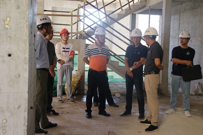 现场查抄。张钊林 摄.JPG