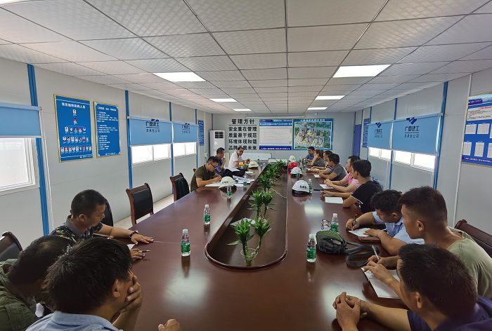 会议现场。 覃必英 摄.jpg