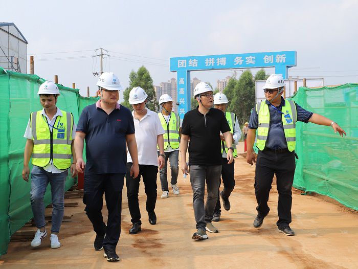 查抄现场。侯健杰 摄 (3).JPG