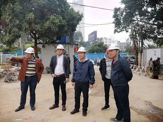 3查抄现场。贺勇 摄（建图）.jpg