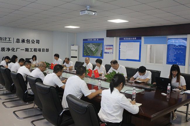 党课现场。张钊林 摄（建图）.jpg