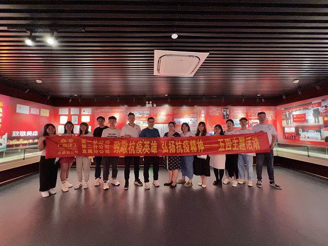 合影留想；畦￡ 摄（建图）.jpg