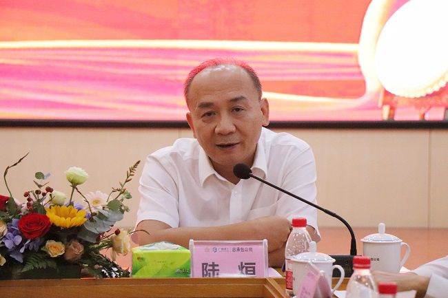 陆烜下达工作批示。周煜川 摄（建图）.jpg