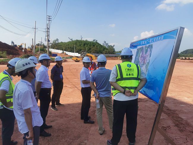 查抄现场。陆勤 摄（建图）.jpg