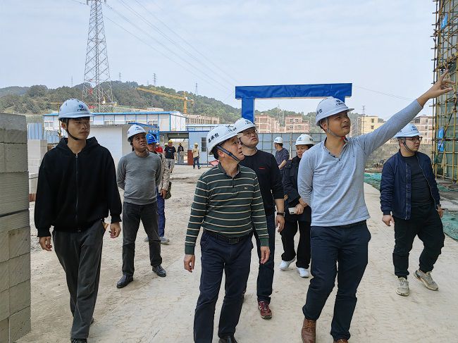 查抄现场。周珮 摄（建图）.jpg