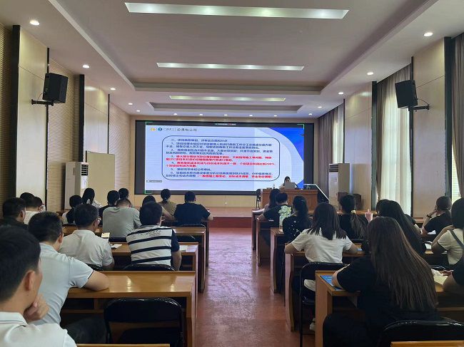 培训现场。陈兰芳 摄 （建图）.jpg