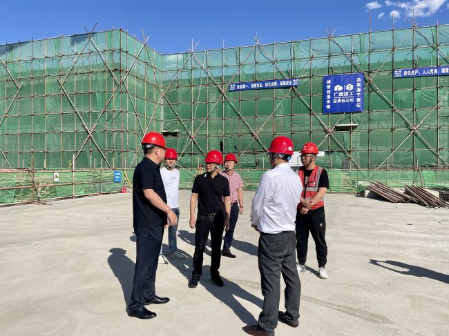 现场调研。关惠琳 摄（建图）.jpg