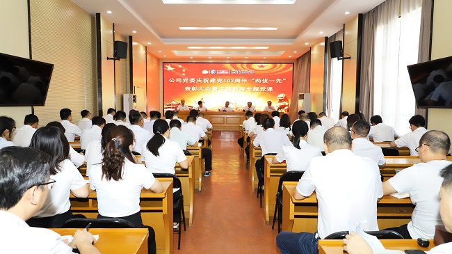 赞美大会现场1 建.jpg