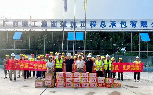 活动合影。孙宇 摄（建图）.jpg