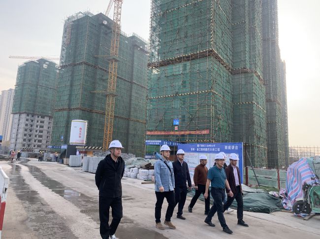 查抄现场。罗庆博 摄（建图）.jpg